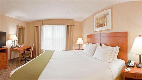 Hotel Express & Bay By Ihg